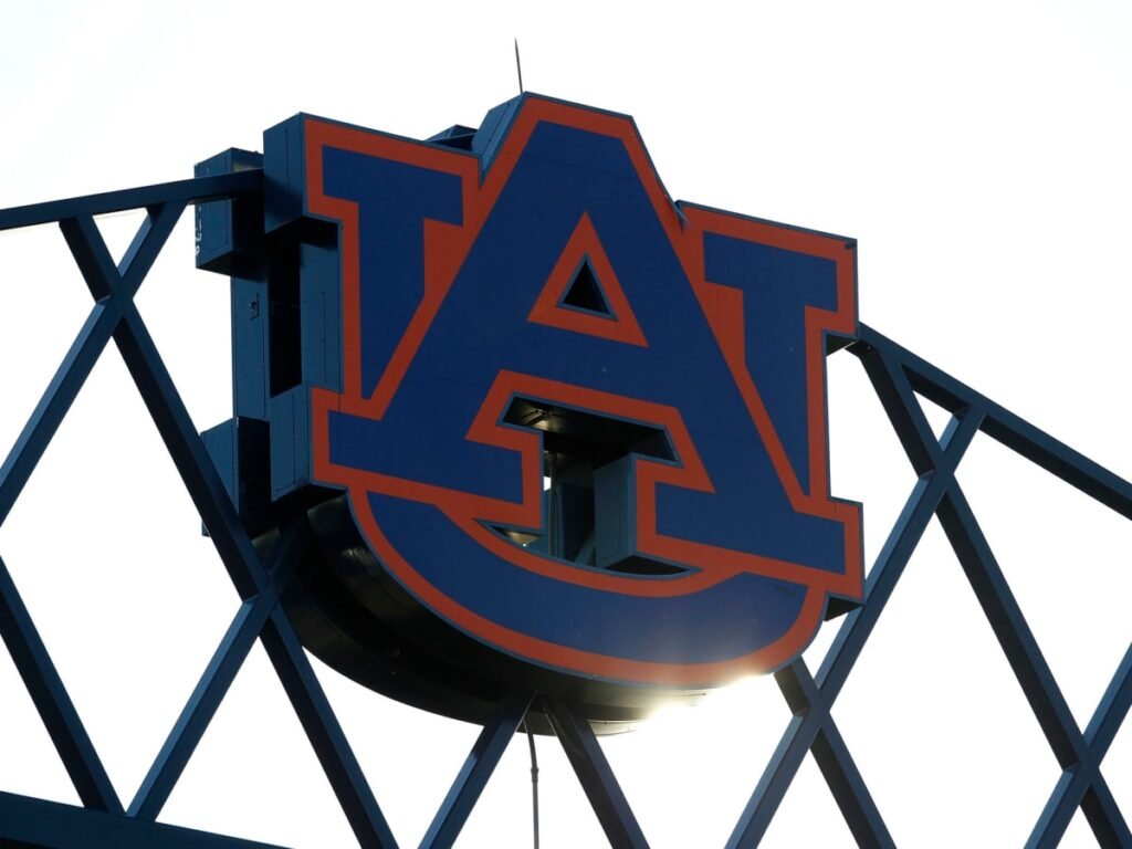 Logo:8f8lw3j0xcs= Auburn